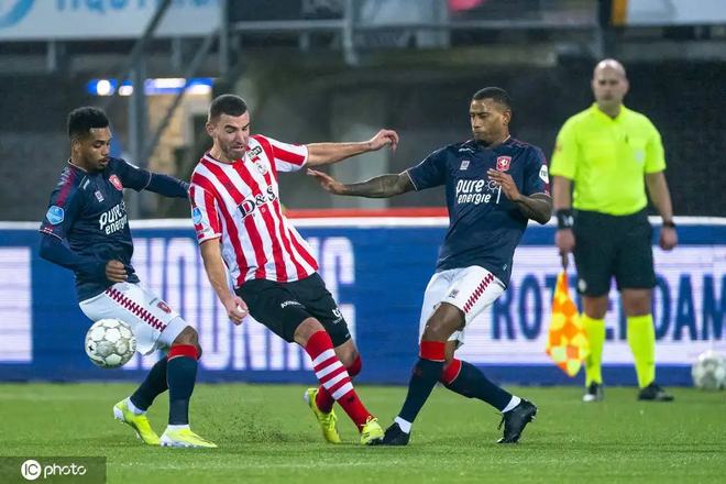 对左打者 对左打者