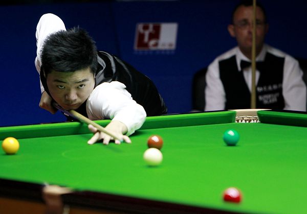 对比以往两 对比以往两